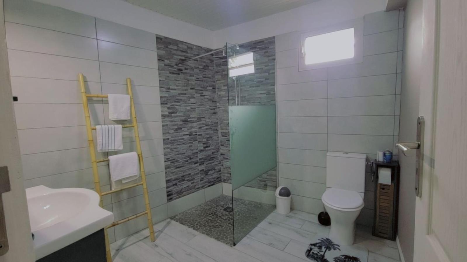 Maison D'Hanaya Le Marin Екстер'єр фото